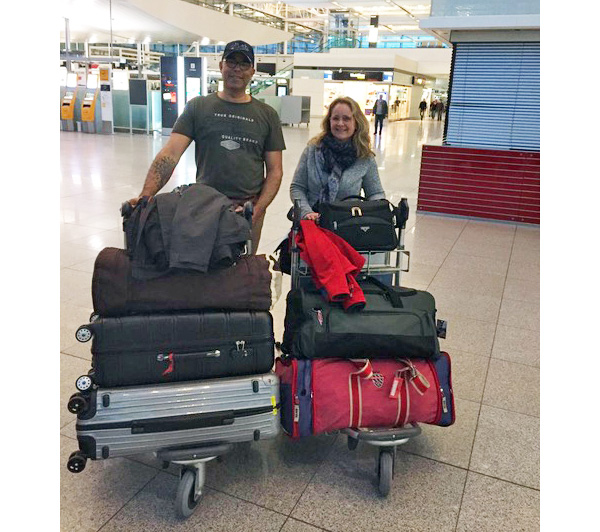 März 2019 – Das Ehepaar Jackson am Airport Nürnberg, kurz vor Ihrem Abflug nach Nepal.