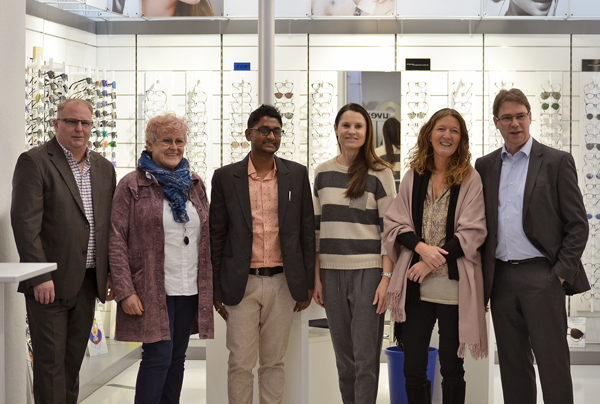Ein herzlicher Empfang für Tinku Mukherjee im Uvex Optik Shop in Fürth