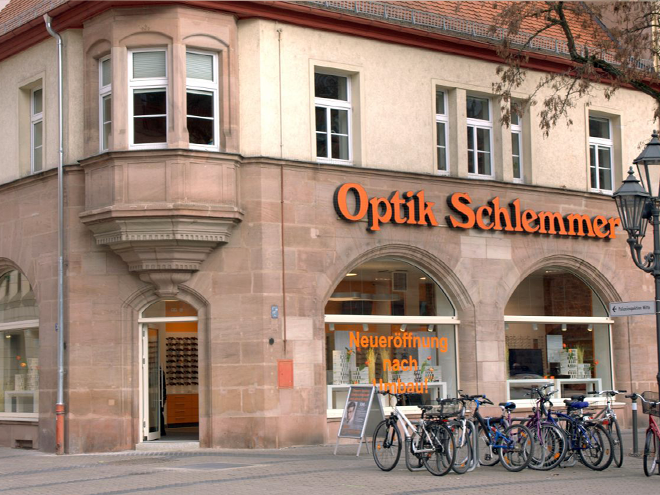 Gebrauchte Brillen für Nepal – Vision for the World und Optik Schlemmer, Nürnberg