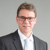 Dirk Breitenberger uvex Arbeitsschutz GmbH, Fürth Dirk Breitenberger uvex Arbeitsschutz GmbH, Fürth